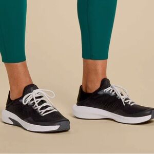 OluKai Kaholo Women’s Breathable Athletic Shoes Size 10